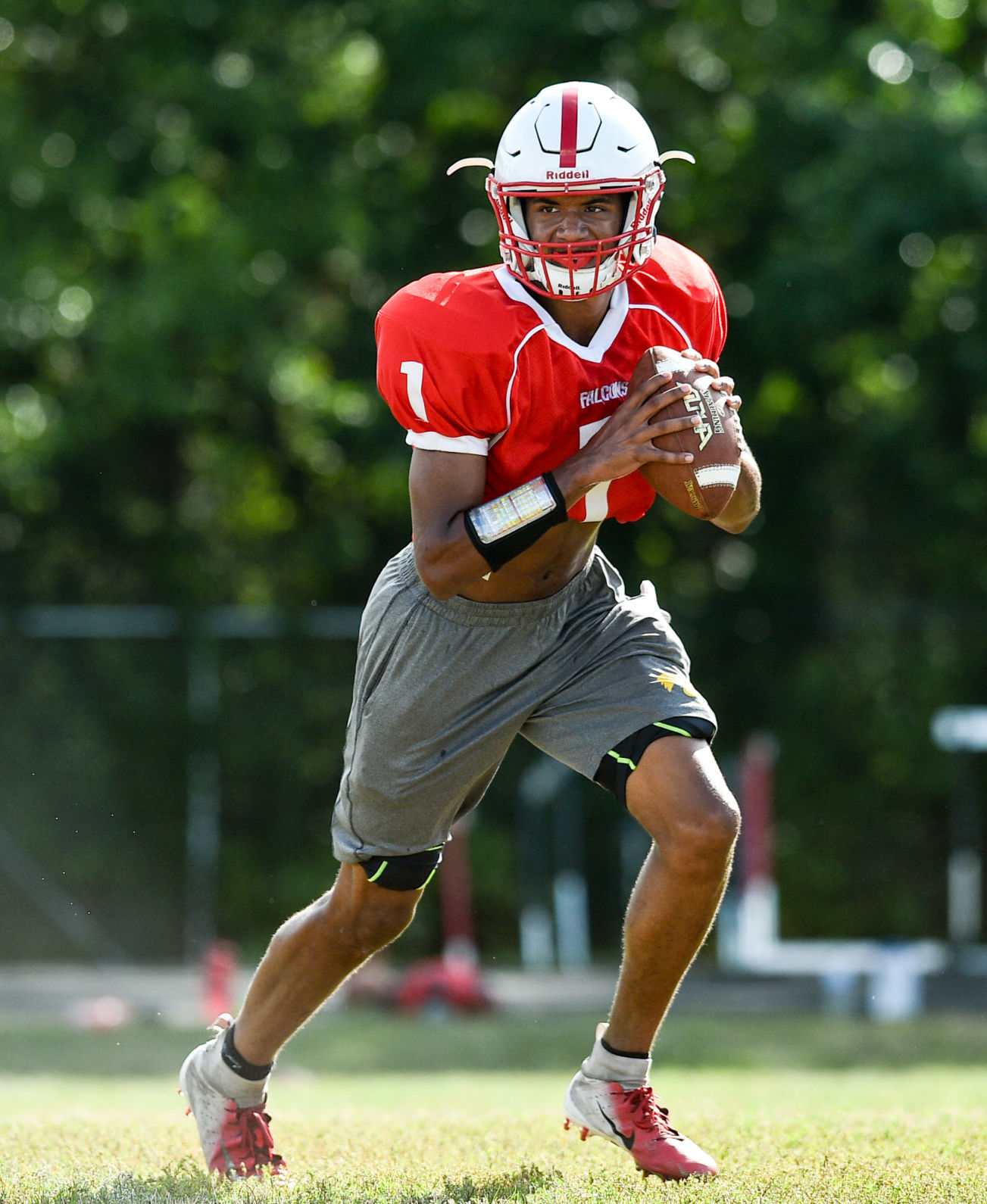 081619-qct-spt-west-fball-016a.JPG